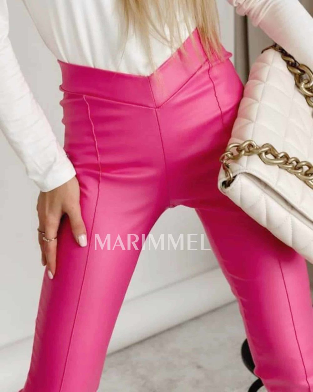 Ružové koženkové nohavice